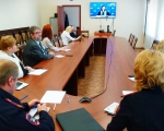 Члены и сторонники партия «Единая Россия» провели совещание по вопросам реализации партпроекта «Крепкая семья»