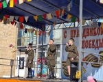 9 мая на городской площади ЗАТО город Заозерск прошел традиционный марафон песни и танца "Эх, путь дорожка фронтовая"